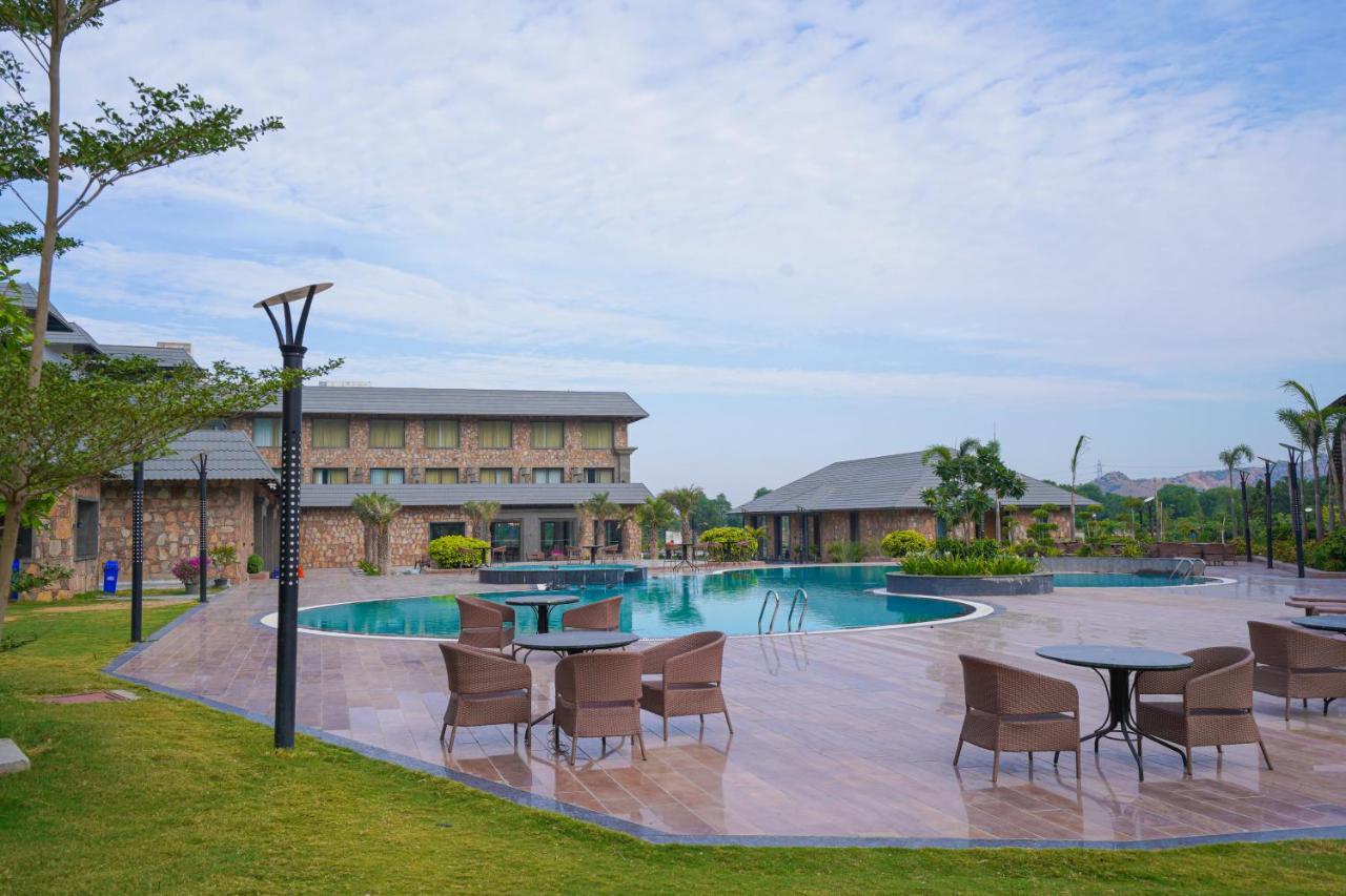 Pushkara Resort And Spa Bagian luar foto