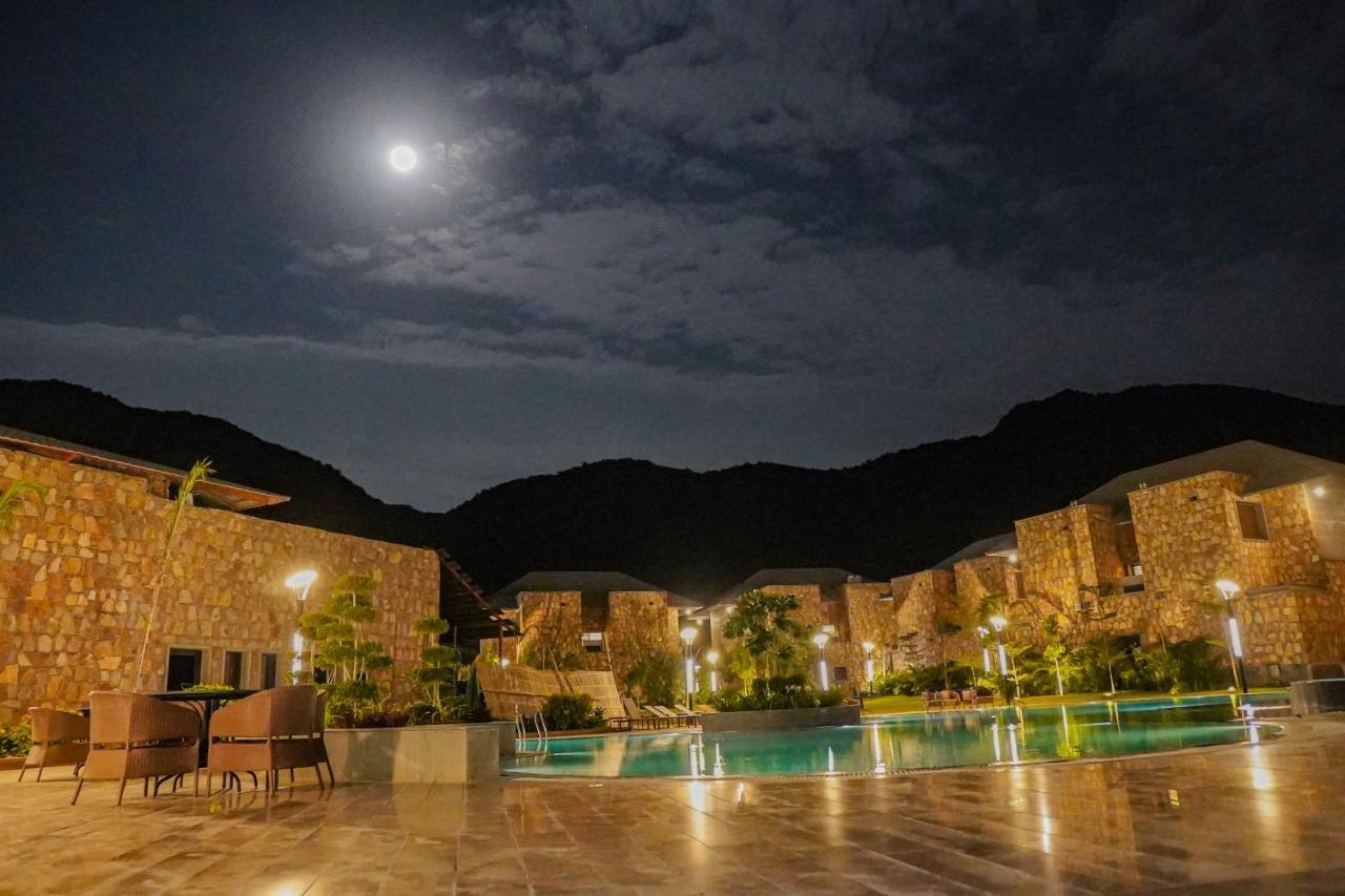 Pushkara Resort And Spa Bagian luar foto