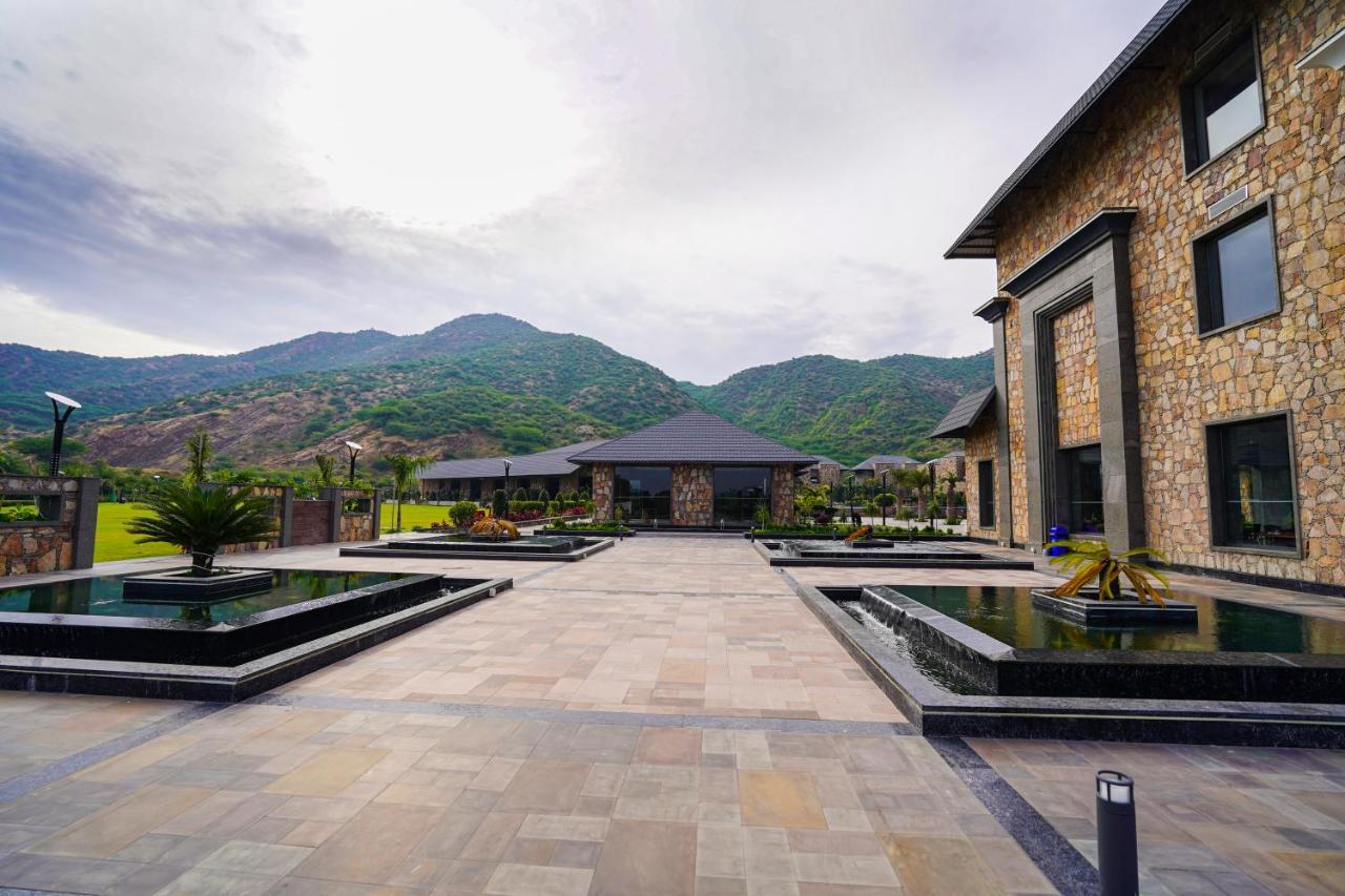 Pushkara Resort And Spa Bagian luar foto