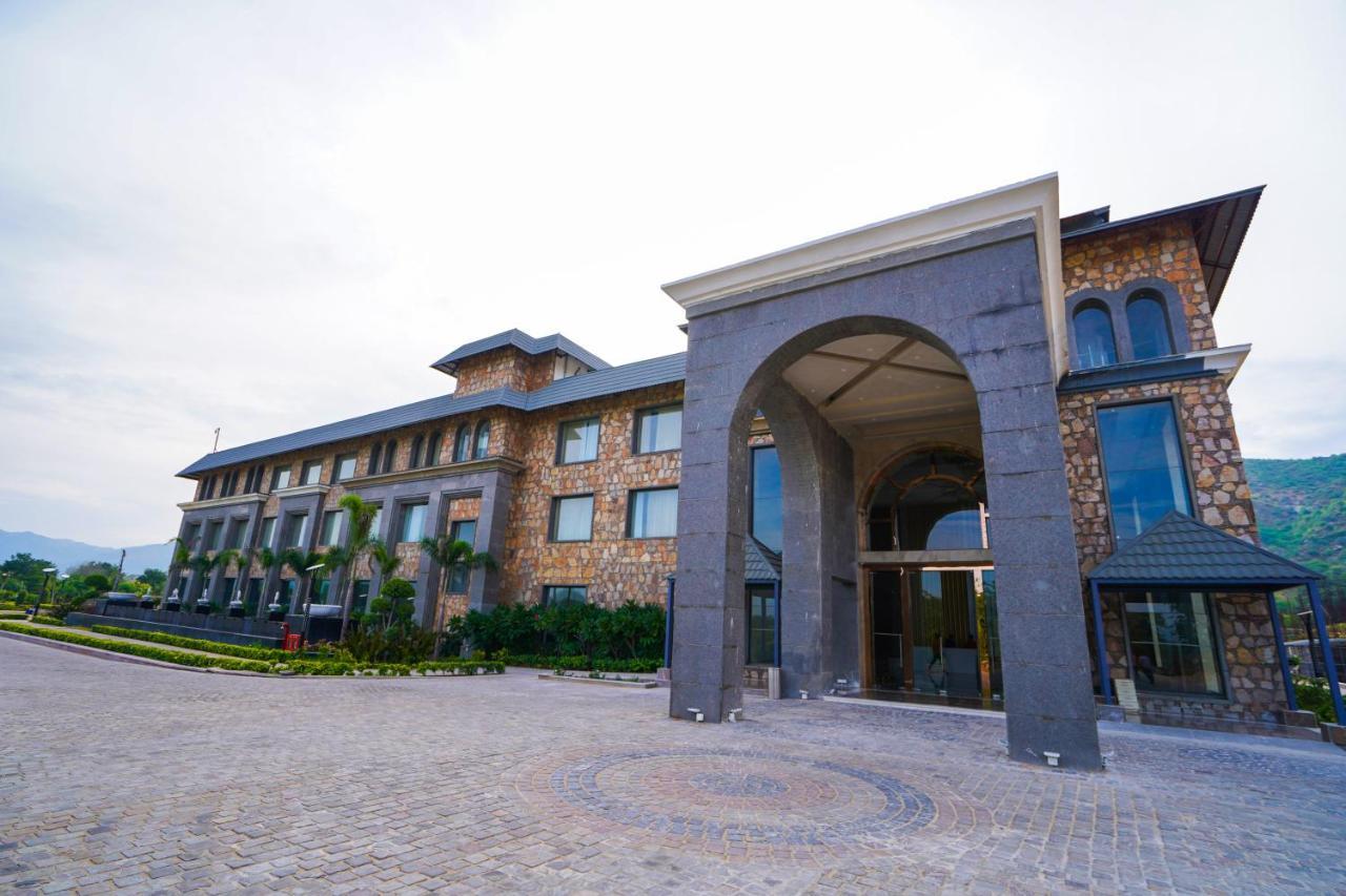 Pushkara Resort And Spa Bagian luar foto