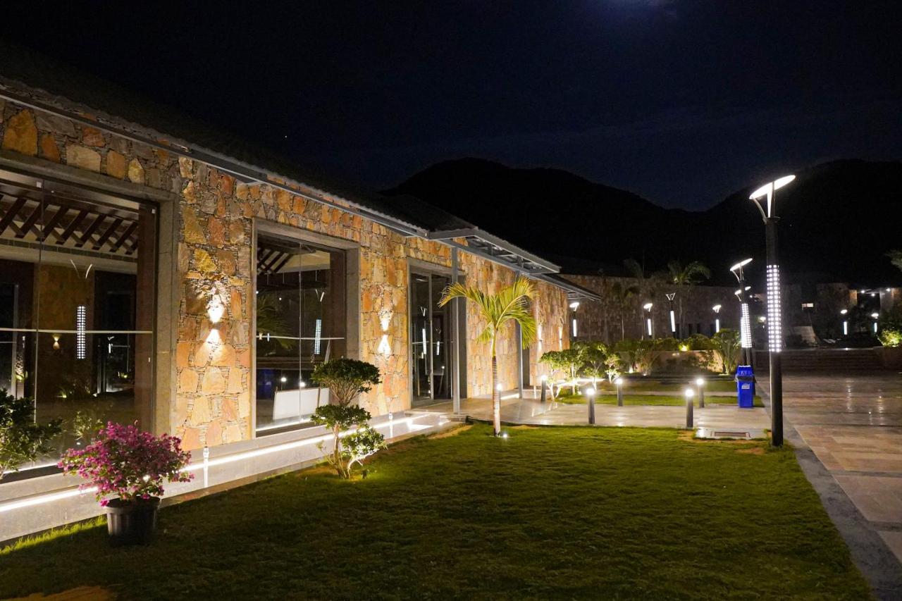 Pushkara Resort And Spa Bagian luar foto